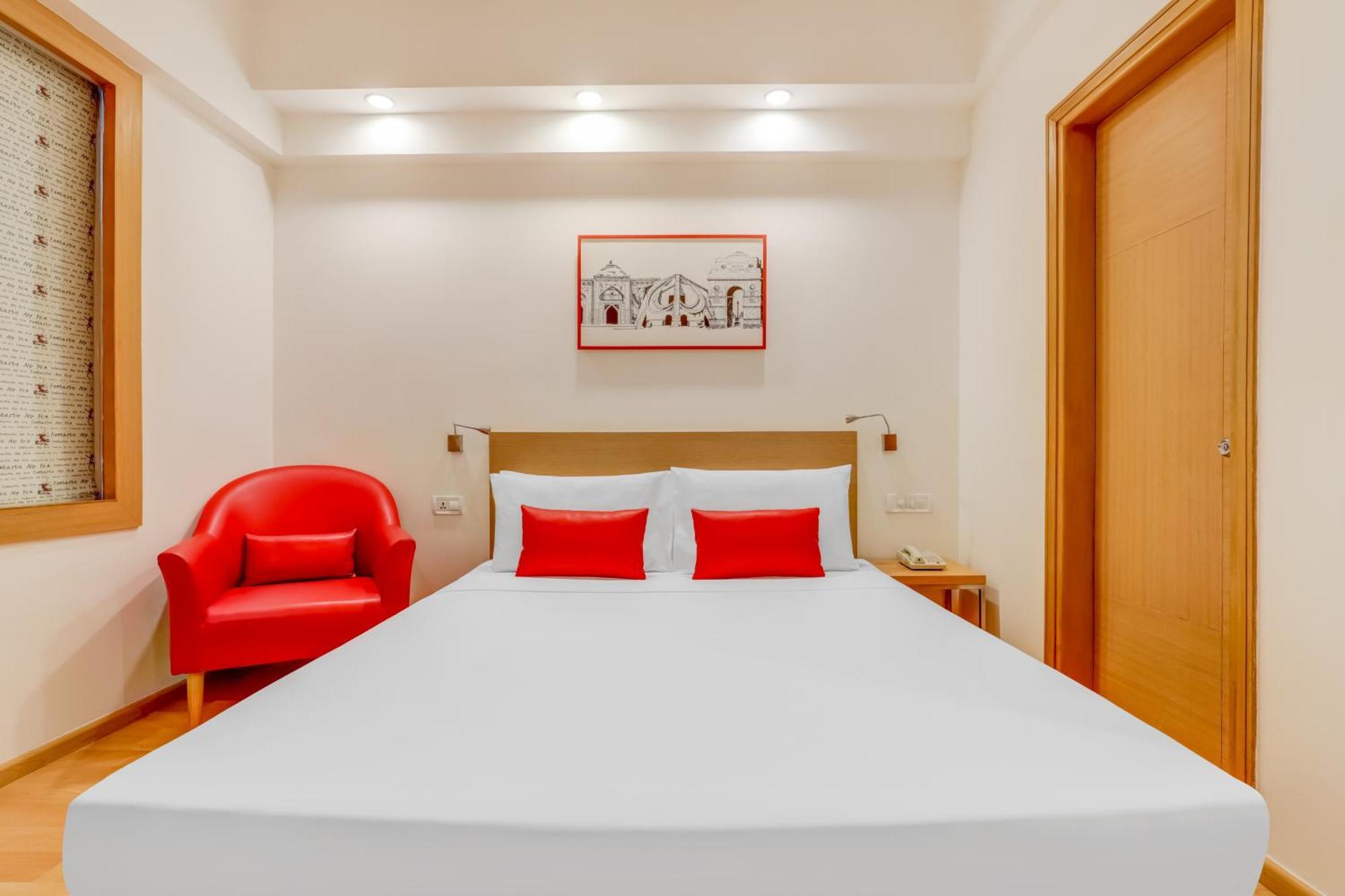 Red Fox By Lemon Tree Hotels, Delhi Airport Hotel 4*