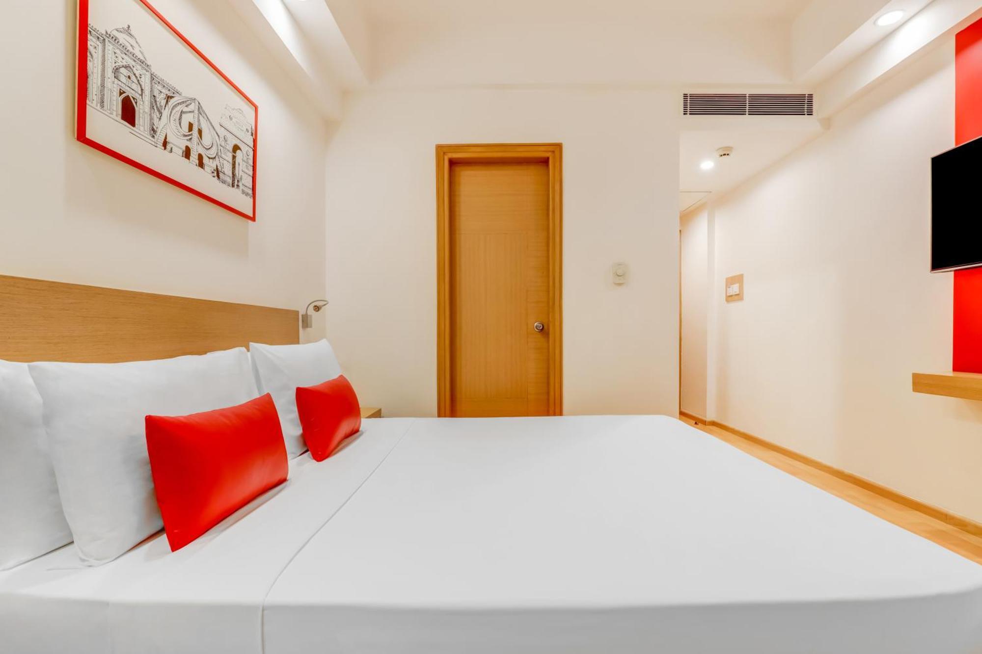 Hotel Red Fox By Lemon Tree Hotels, Delhi Airport 4*