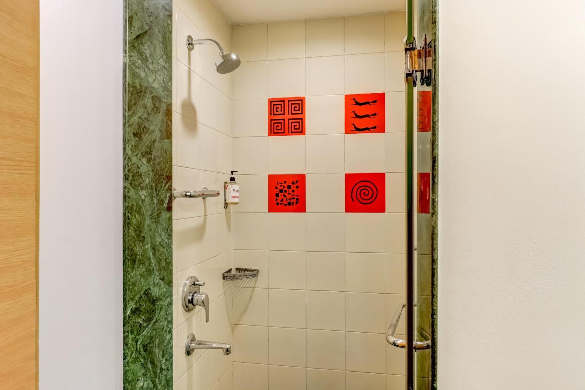Hotel Red Fox By Lemon Tree Hotels, Delhi Airport