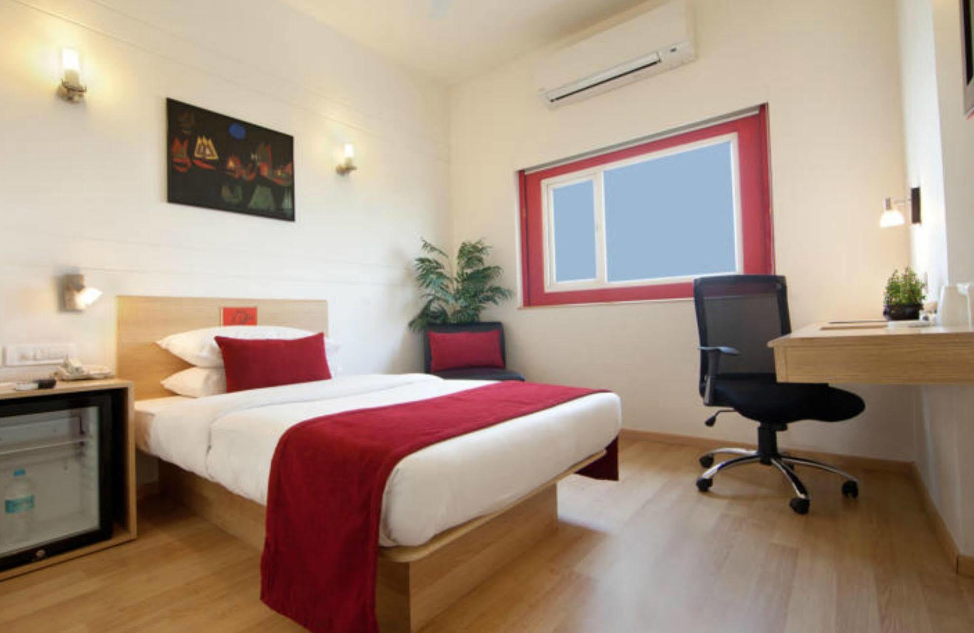 Hotel Red Fox By Lemon Tree Hotels, Delhi Airport