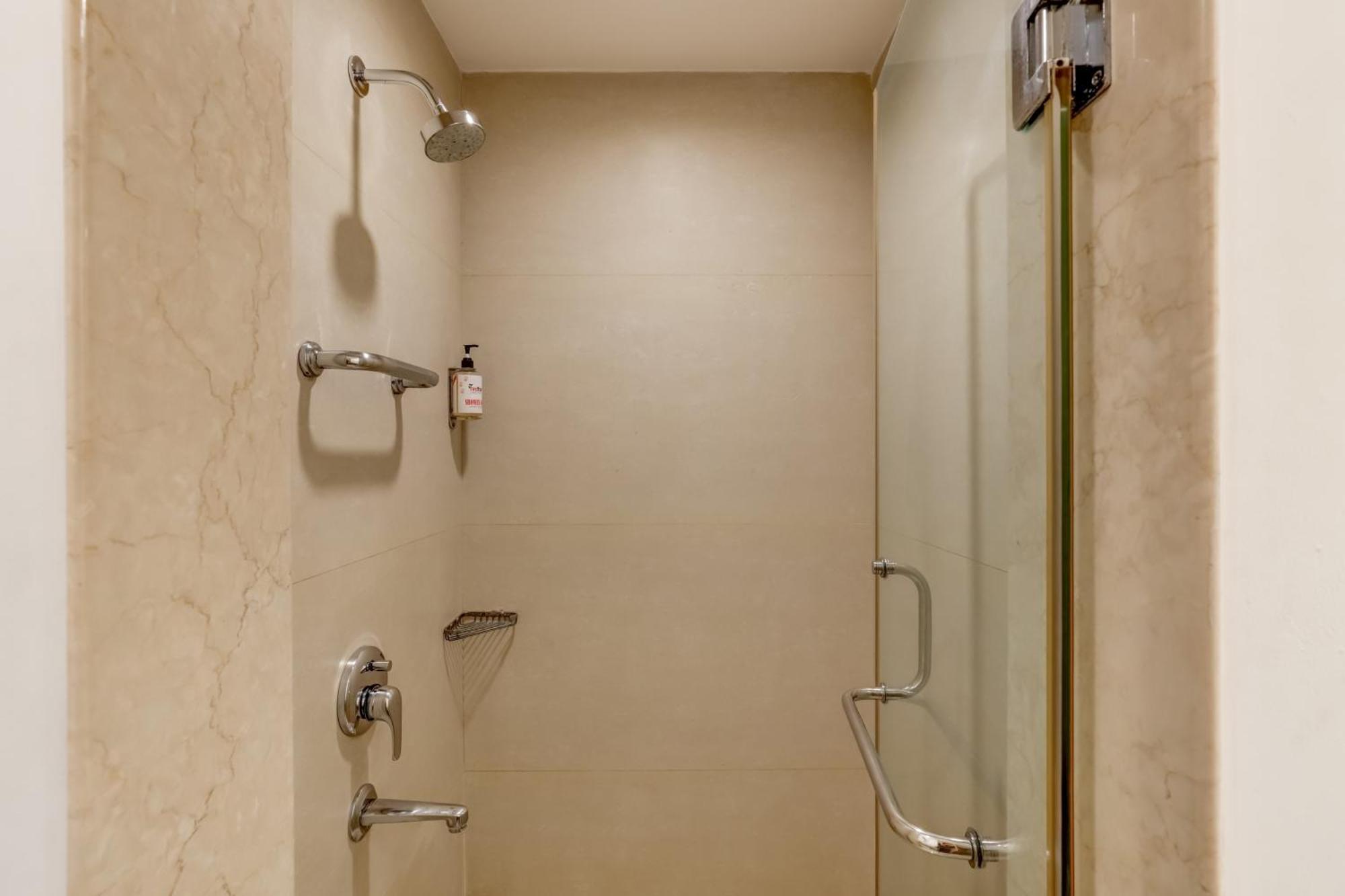 Hotel Red Fox By Lemon Tree Hotels, Delhi Airport New Delhi