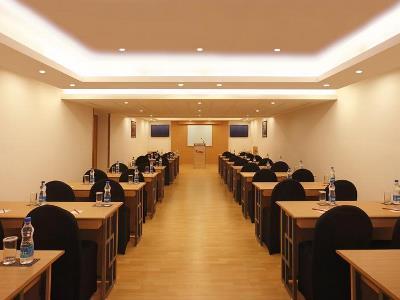 Red Fox By Lemon Tree Hotels, Delhi Airport 4* New Delhi